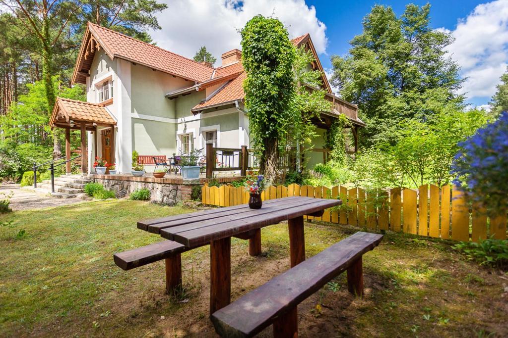 Mazurska Leśniczówka Nowy Zyzdrój Bed and Breakfast Exterior foto